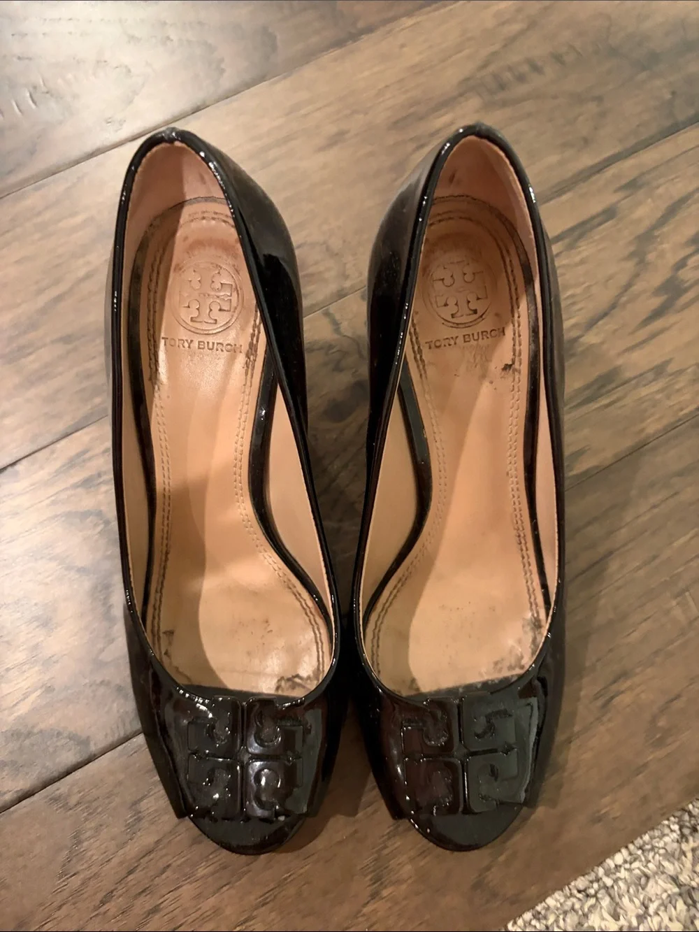 Tory Burch Lowell Black Patent Wedge Peep Toe Heels Sz 7.5